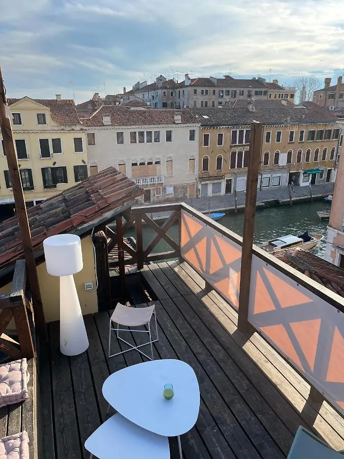 Casa Virginia Direct At The Canal Cannaregio With Own Roof Terrace Venice Apartment