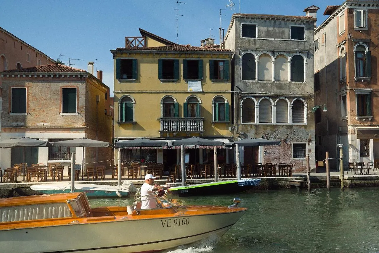 Casa Virginia Direct At The Canal Cannaregio With Own Roof Terrace contacts