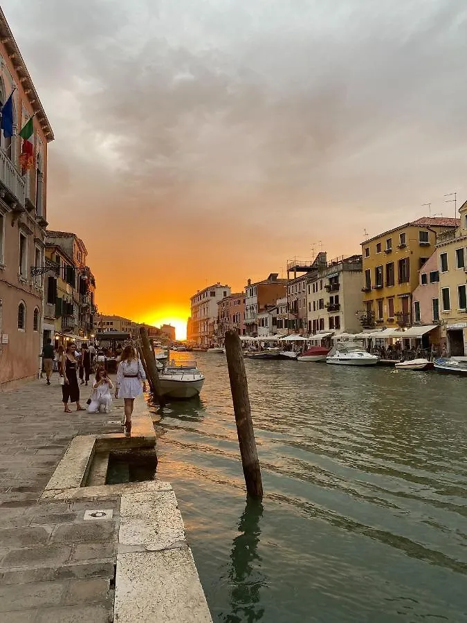 Casa Virginia Direct At The Canal Cannaregio With Own Roof Terrace Venice 0*,